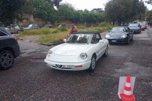 mini-Il-vincitore-della-prova-di-abilita-Enrico-Di-Taranto-su-Alfa-Romeo-Spider-del-1992